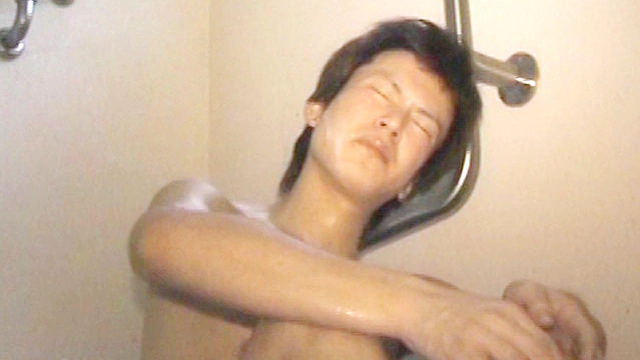 密室発情！極秘のぶっかけファック／公衆便所編