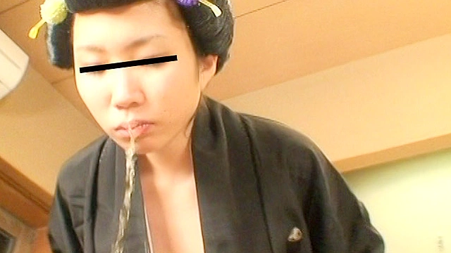 芸者女王！オス豚従僕の逆襲