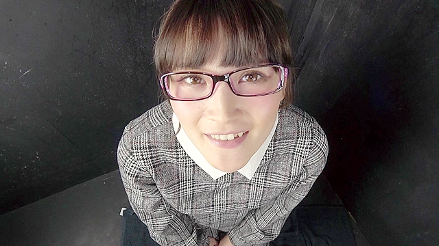 メガネ女子主観フェラ超大量一撃顔射のイメージビデオ 黒木いくみ＆小春＆宮沢ゆかり＆羽生ありさ