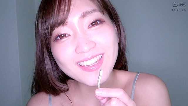 大人気女優 星あめりチャンの巨大女で小魚舐め＆咀嚼＆唾責めプレイ！！！