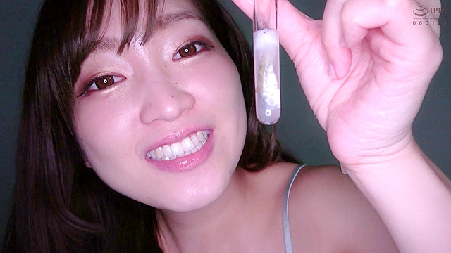 大人気女優 星あめりチャンの巨大女で小魚舐め＆咀嚼＆唾責めプレイ！！！