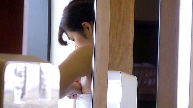 知り合いの人妻を連れて温泉旅行へ014