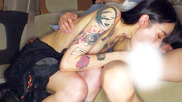 TATTOOな美女と、M男な僕。