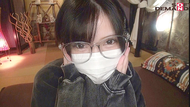 ヤリたくなったらBARでナンパ待ちするハンサム素人 ボーイッシュ 挿れたらド雌 脱いだらF乳女体 東京 新宿 ■■■商店街 居酒屋アルバイト 神園ゆあ（仮名・22歳）男前の顔に全発射！AVデビュー
