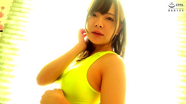 人気女優 一条みおチャンの唾を顔に刷り込み＆ベロチューで手コキ唾責めプレイ★★