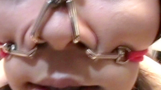 鼻熟女 二穴突き挿し人間噴水 菊川真理