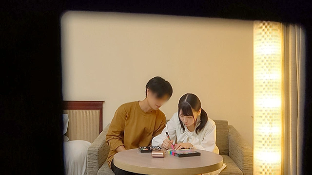 【○撮】ライブ終わりの人気急上昇中のアイドルと密会する様子を○撮。表向きはファンのみんなが彼氏と謳う地下アイドルの鑑でも、裏では本彼とイチャラブ生ハメSEXをしまくる痴女アイドルだった。【流出××】