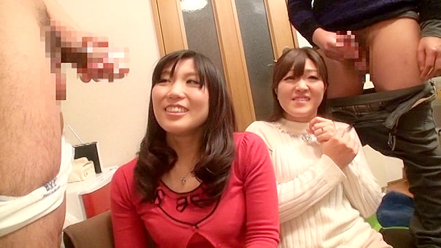 包茎好き人妻 常連客を家に連れ込み皮被りチ●ポで中出し