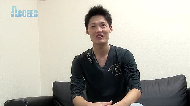 2人の子持ち元ヤン若パパ孝輔「お金のために脱ぎます！」初撮りオナニー