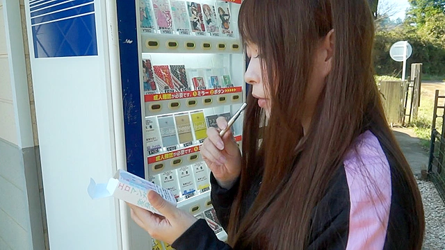 外国製の超強力マッサージ機でエロマン○先生がイキまくり！！