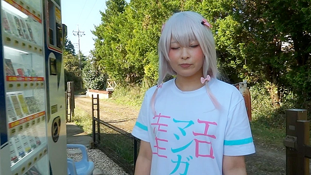 外国製の超強力マッサージ機でエロマン○先生がイキまくり！！