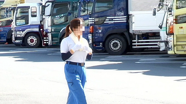 実は美人が多い女性トラック運転手を性感マッサージでとことんイカせてみた