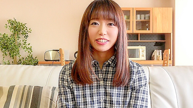 新人 椎名紗百合 キュッと引き締まったアスリートボディの女子学生 AVデビュー