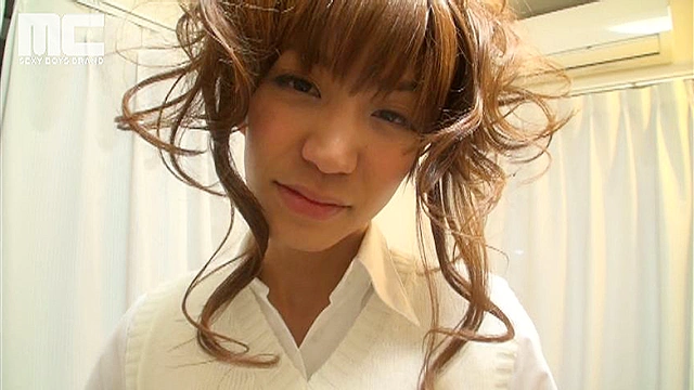 シックスナインで女装美少年のチンポにむしゃぶりつき、執拗な手コキの嵐で、待っているのは錯乱的夢地獄！！