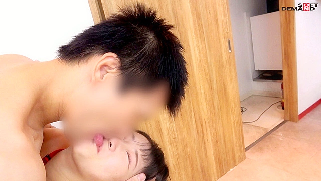 マブしいハニカミ八重歯の着痩せ代表21歳は想定以上のぶるるんHカップ SOD女子社員ハダカになるより恥ずかしい！脱ぎキャンBOX野球拳 メディア事業部 中途1年目 米内美和