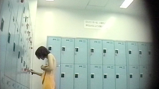 女子○生限定！生のぞき女風呂25