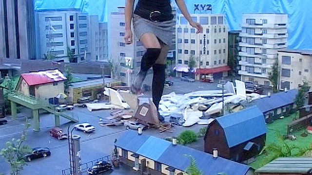 巨大娘襲来2