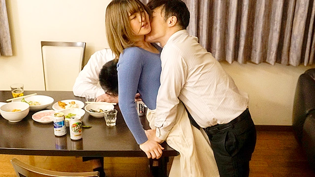 夫の不正で揺すられ貞操を汚された新米主婦 ／ 宮森みすず
