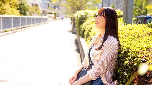 チャキチャキ明るい奥さんはママ友グループのムードメーカー 宮多里奈 29歳 AV DEBUT