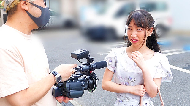 対戦相手は巨根AV男優！？罰ゲームは即ハメ生中出し！かわいすぎるシロウト女子大生が必死にイキ耐える 凄いテク我慢ゲームにチャレンジ！