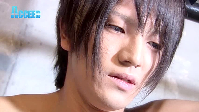 Erect～今風ホスト系「和斗」くんが目隠し拘束されて痴女と生ファック～