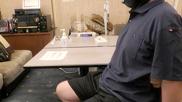 M男が、美人スパイにくすぐりの刑される