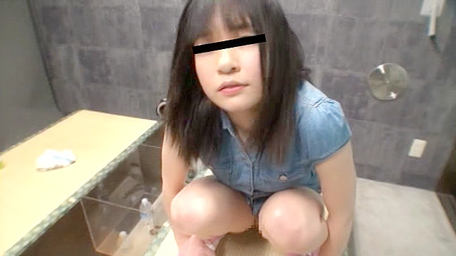 排泄姿を初公開 初撮りうぶっ娘うんち