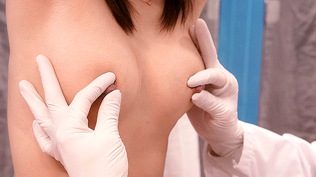 マジックミラー号 ハードボイルド 働く女性を「私、健康団体の医師ですが、ボランティアで働く女性に健康診断を実施させて頂いてます」とダマしてナンパ お得意の膣内検診テクニックでアクメを吹かせたOLさんは意外とすんなりデカチン挿入＆ナマ中出しを許しちゃうなんて！