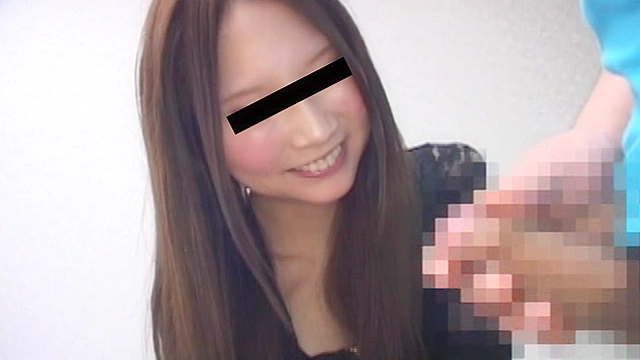 勃起チ○ポから目が離せない！見てるだけじゃガマンできない！実はスケベな素人娘のセンズリ鑑賞 vol.3