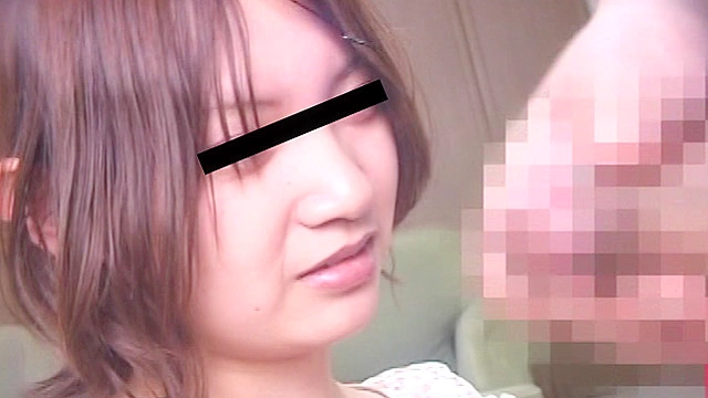 勃起チ○ポから目が離せない！見てるだけじゃガマンできない！実はスケベな素人娘のセンズリ鑑賞 vol.3