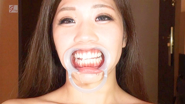 美形ギャルが白濁唾液を垂れ流して鼻の穴やケツの穴を献身的にベロほじり。 柚木はるか