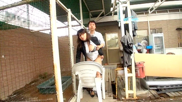 露出狂の女