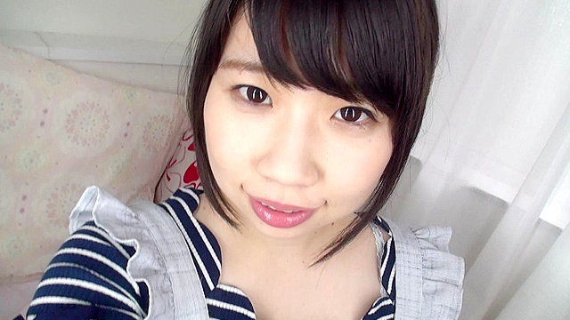 松浦ゆきなちゃんの歯・口内自撮り
