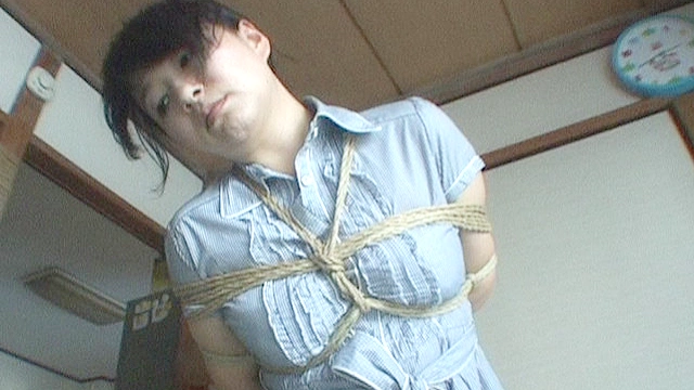 私服緊○16