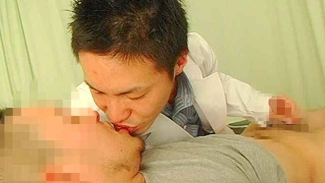 ギン起ちチ○ポをイケメン看護士がしごいてヌイてくれた！ 第一部後編 イケメンエリートDr編