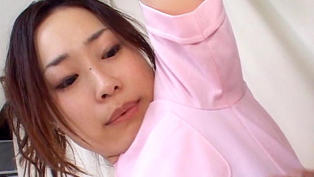 美人妻の「パンティー」「ストッキング」「脇の下」「首」「尻」の汗で蒸れた匂いがたまらない。～温かい蒸れた生パンティーコキ～2