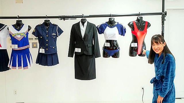 コンプラスルーの怒涛のガチエロバラエティ！『本日の撮影。全て回転ダーツで決めてもらいます！』問答無用、一本のダーツで撮影内容がガチ決定！ 挑戦者＃2中島あつこ