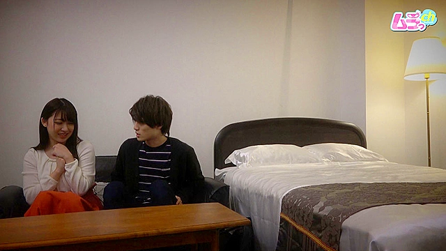 ホテル○撮 欲求不満人妻が出会い系で知り合った年下男子と初めての不貞セックス