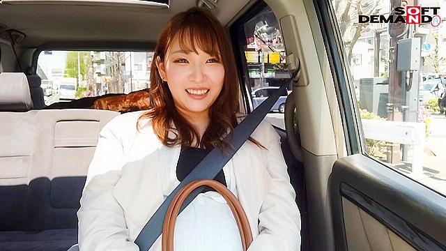 妊婦の様なお腹はお母さんの証  秋名るい 30歳 AV DEBUT