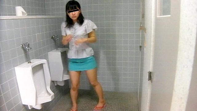 美女達のはしたない立ちション姿○撮！