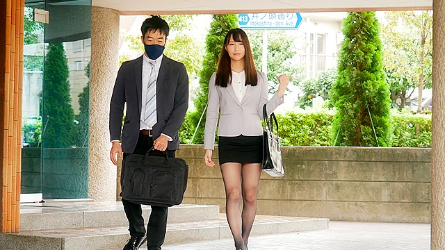 黒パンスト痴女 会社の上司がパンスト姿で誘惑してくる
