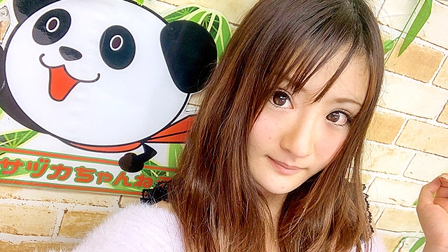 とにかくエッチ大好き素人娘！生エロ生配信生暴走300分