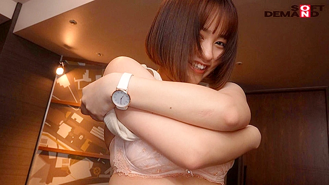ダンスはプロレベル！でもエッチ経験はほぼゼロ ナンパ企画で見つけた夢追い女子大生 仲川そら（20） AVdebut