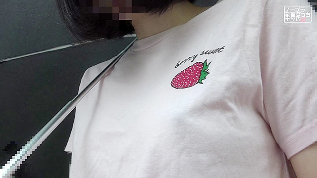 街で見かけたノーブラ乳首ぽっち娘をナンパ（2）
