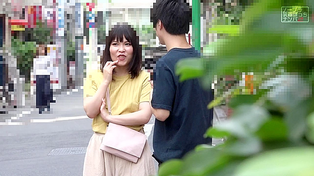 街で見かけたノーブラ乳首ぽっち娘をナンパ（2）