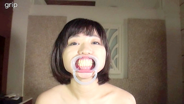 こう見えて私、意外とベロが長いんです。