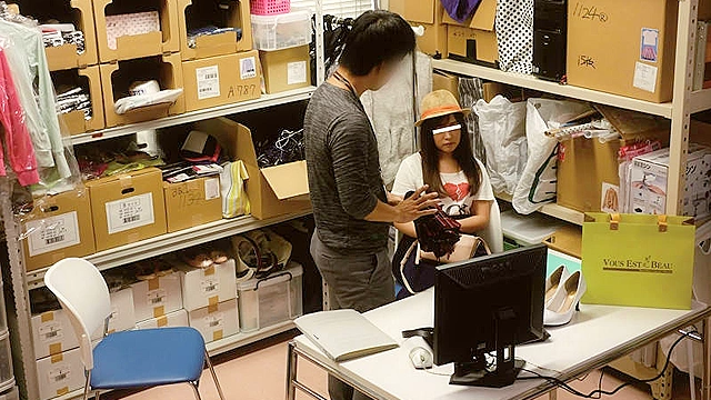 万引きしたのに生意気な態度の女 許す代わりにSEXしていったら可愛い声でヨガリ始めた