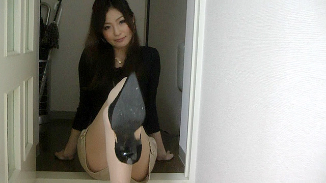 ヒール踏み責め2