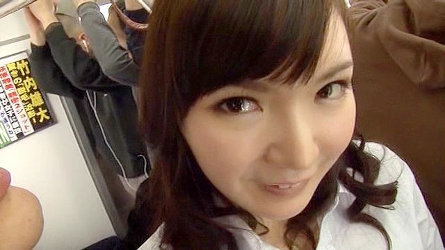 満員電車でハメたがる発情痴女