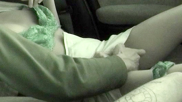 カーSEX○撮 こんな可愛い子が車の中でSEX